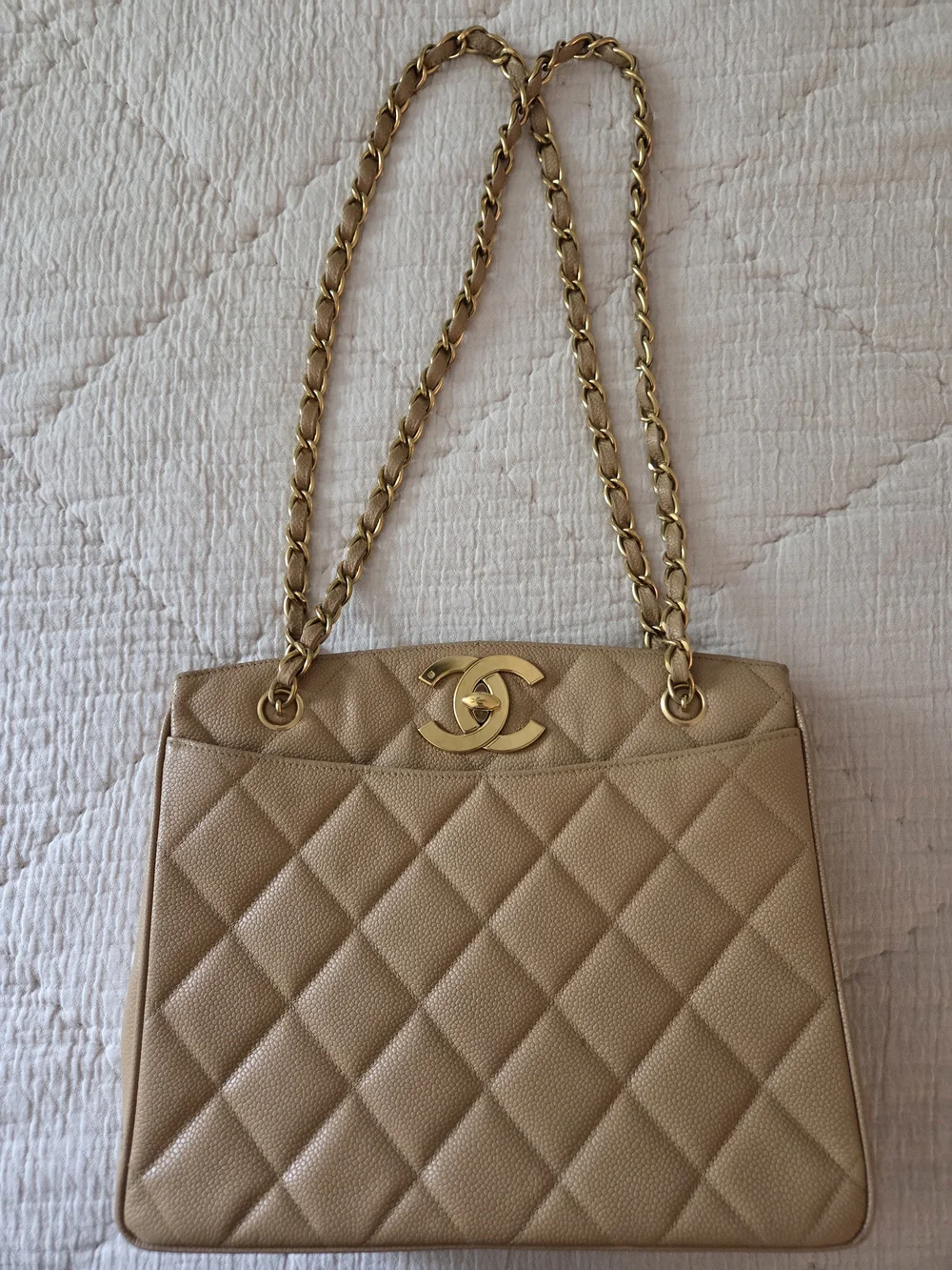 Chanel CAVIAR JUMBO CC TURNLOCK SHOPPER *MINT*